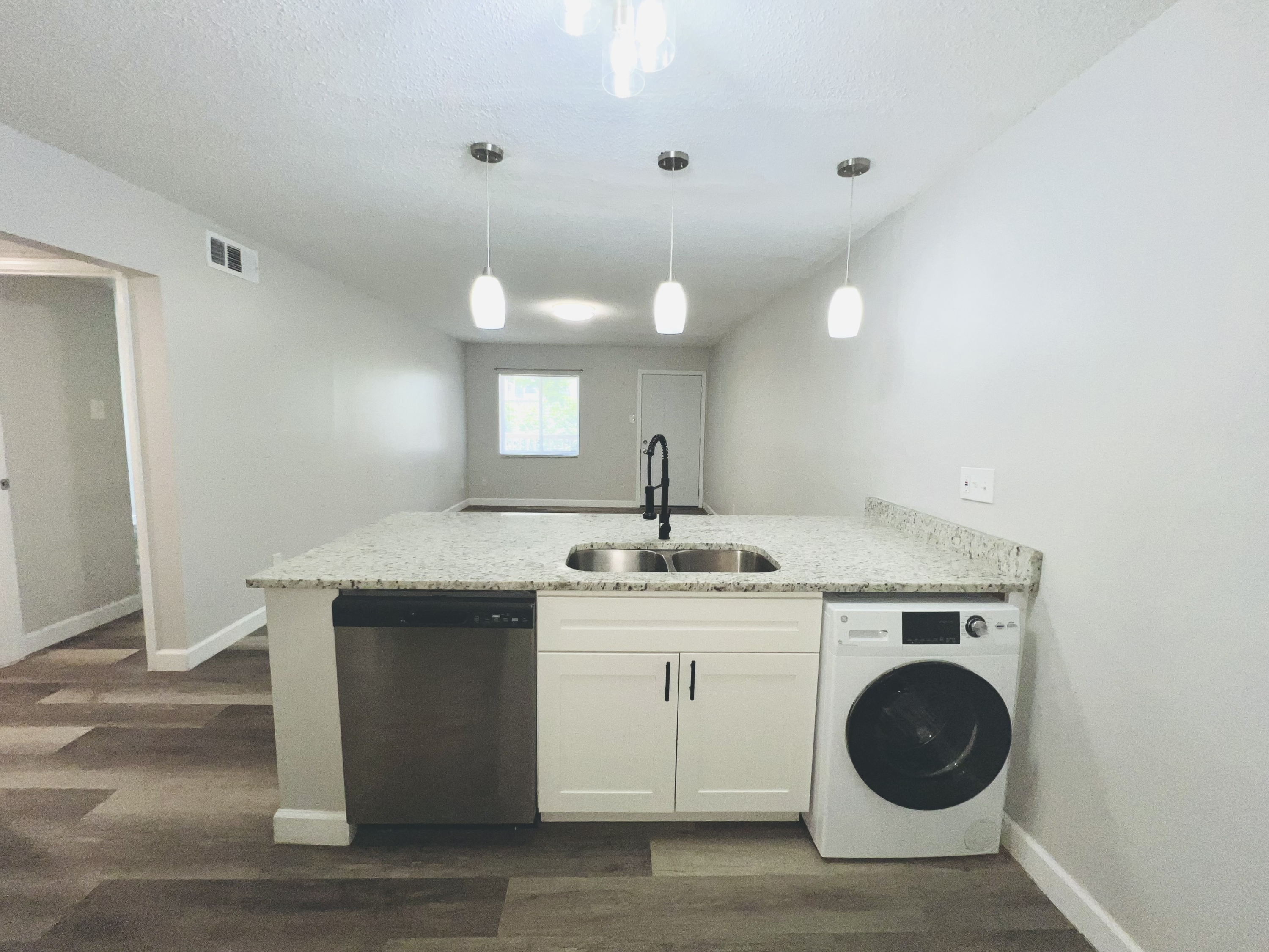 Horner Avenue - 7115D