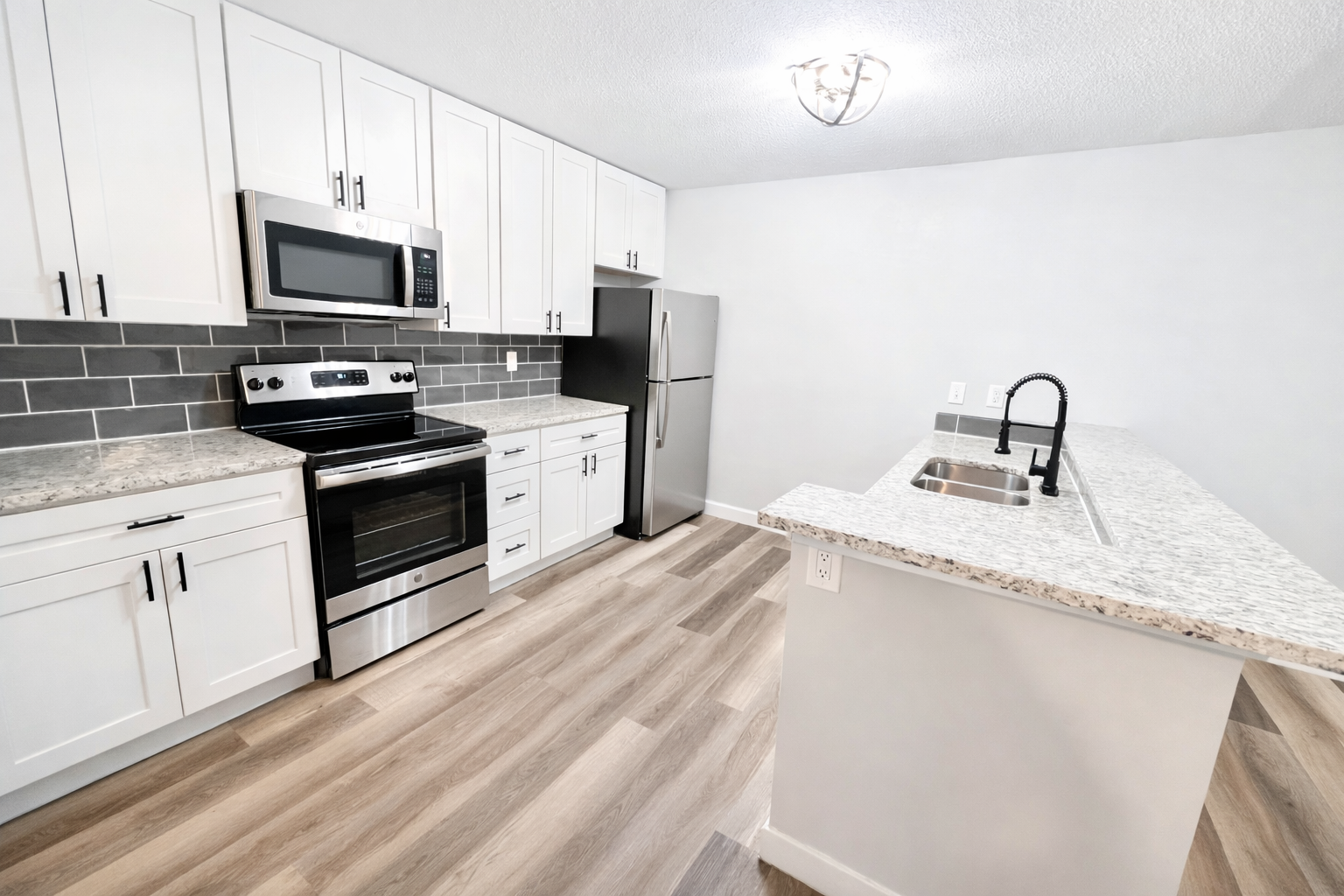 Horner Avenue - 7123E