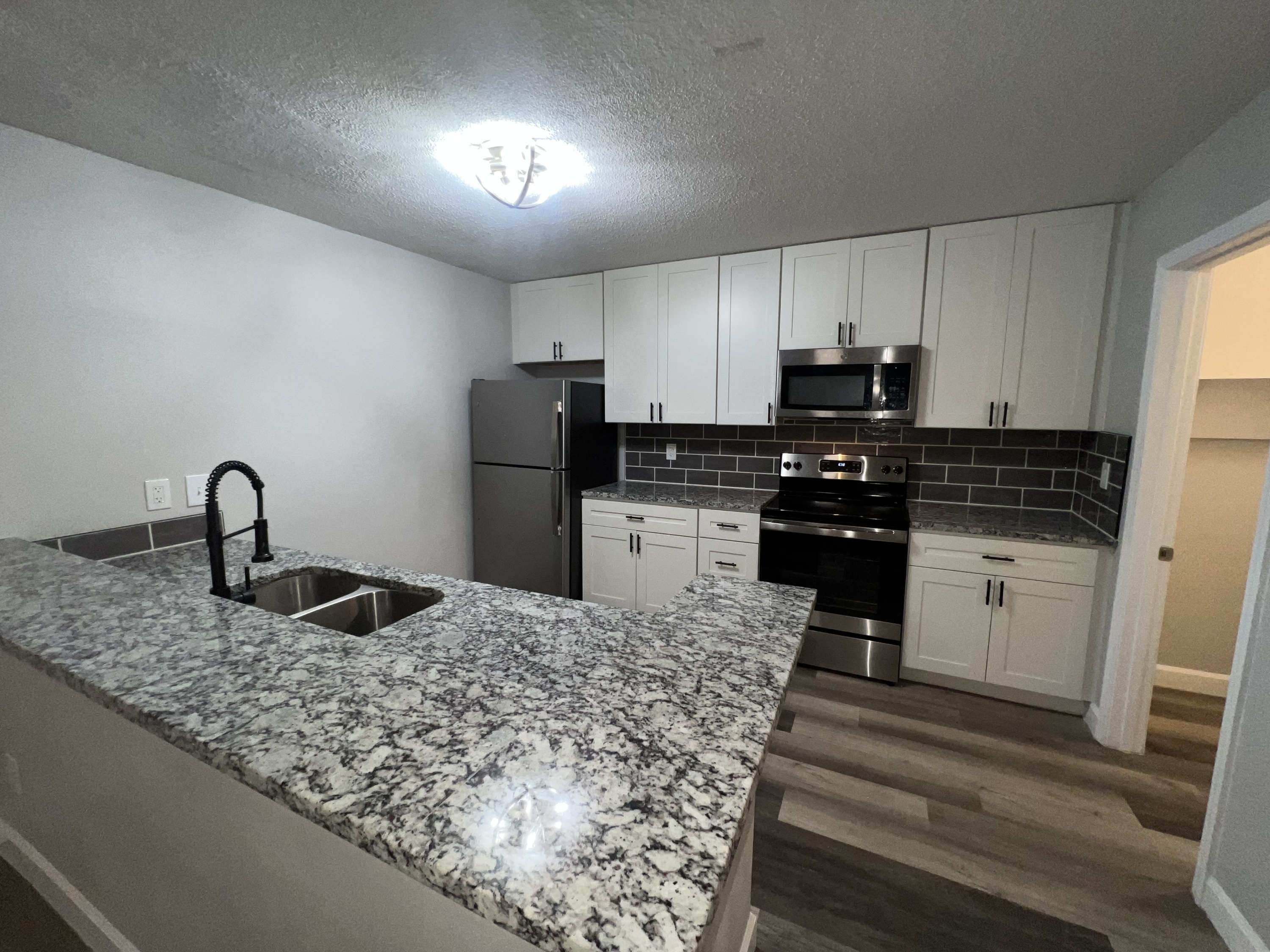 Horner Avenue - 7127B