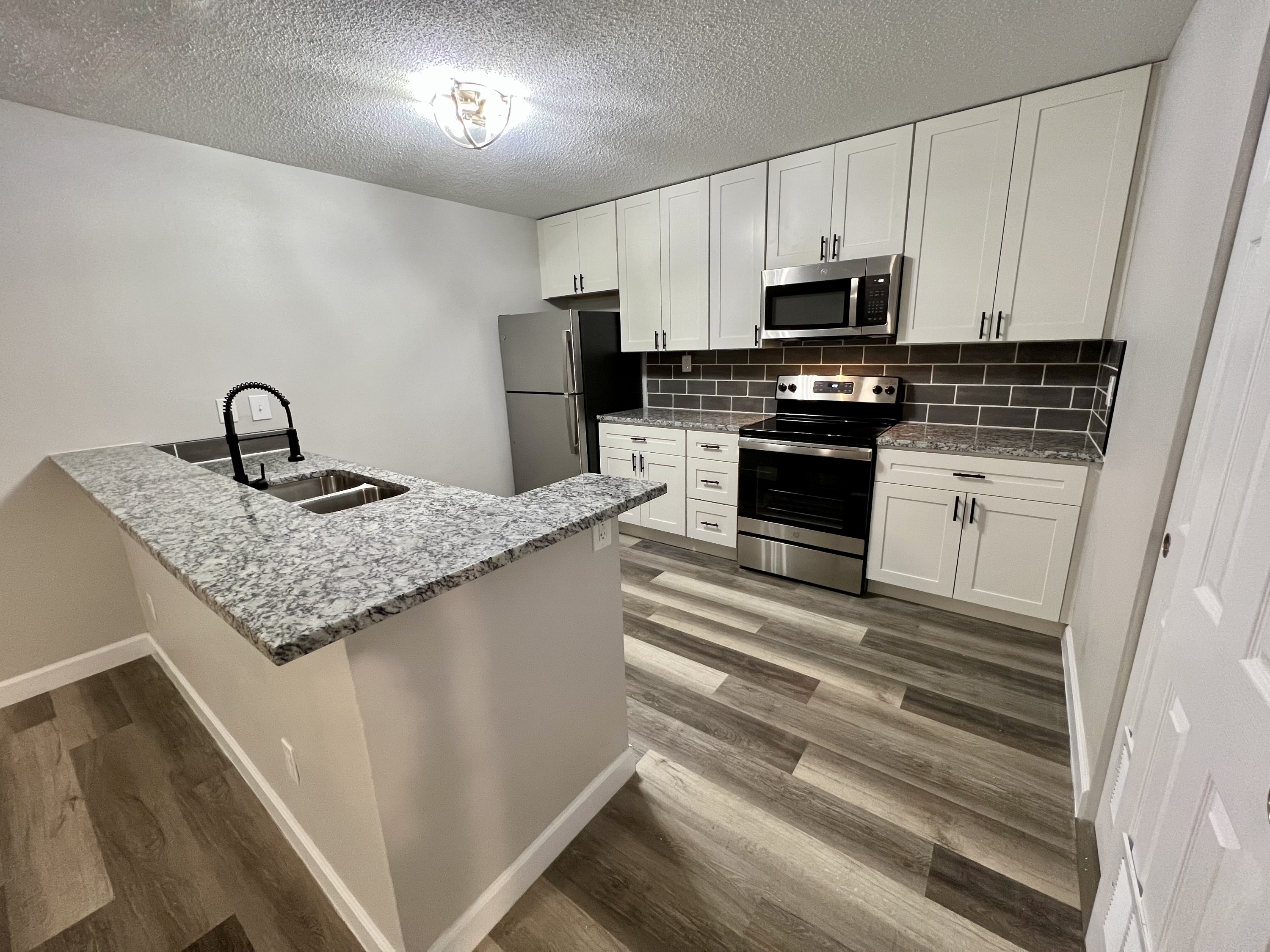 Horner Avenue - 7123D